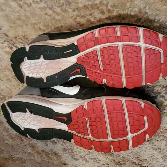 Mebs Nike Sneakers in good condition size 9 - Picture 2 of 2